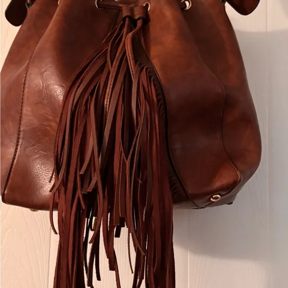 Elegant Brown Faux Leather Fringe Bucket Shoulder Bag - Picture 7 of 16
